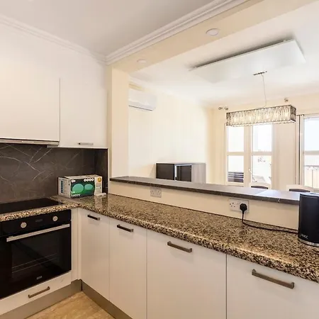 Townhouse, Seaview, Short Ways, Aphrodite Hills Apartamento