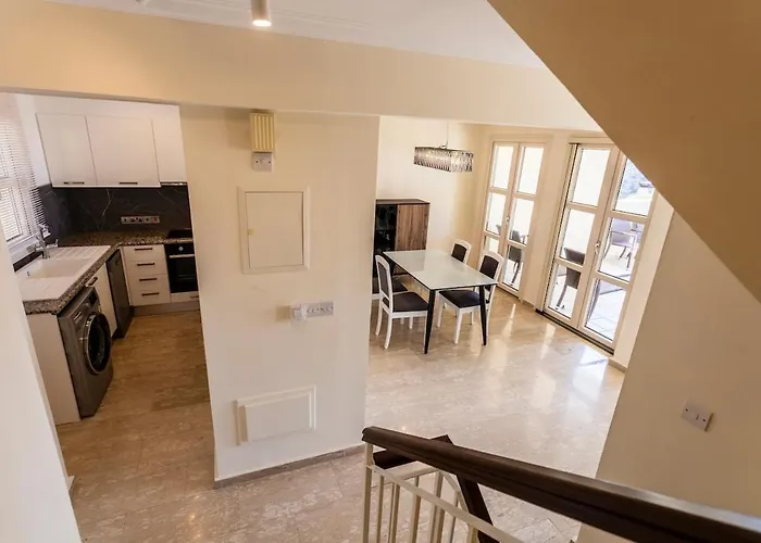 Townhouse, Seaview, Short Ways, Aphrodite Hills Apartmán *